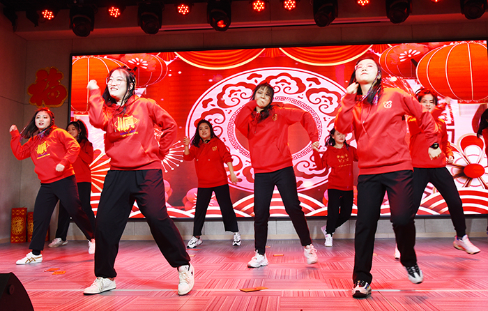 中国尊龙集团