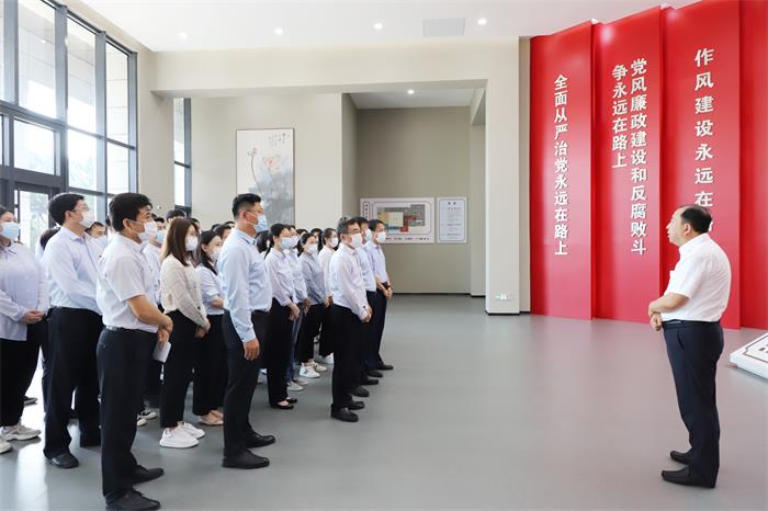 中国尊龙集团