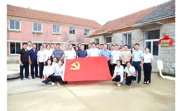 情系联系村，共建显继续——威海产投集团开展“五个一”主题党日运动